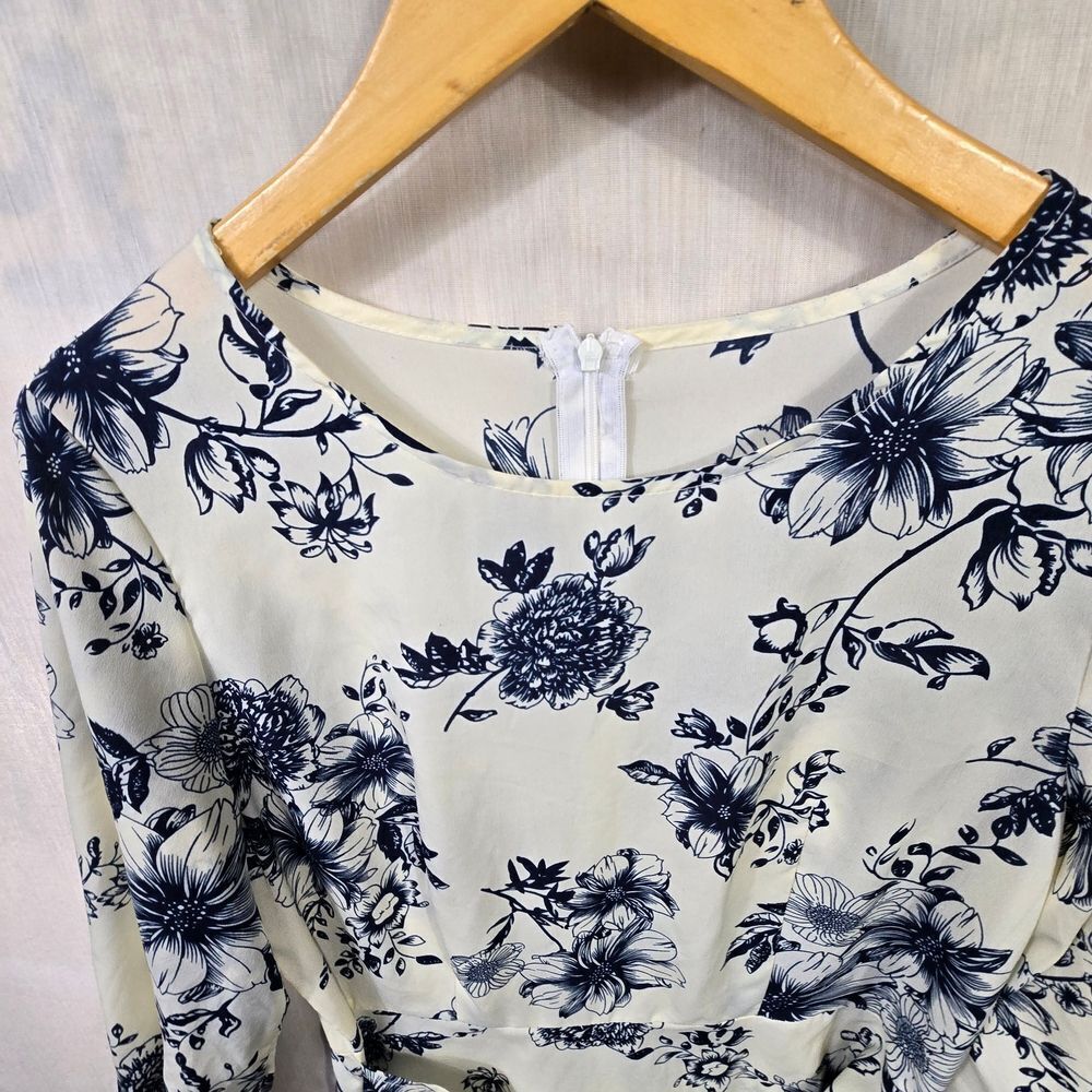 Reformation Floral Print Dress with Ruffle Sleeves Size Xl - Picture 5 of 13